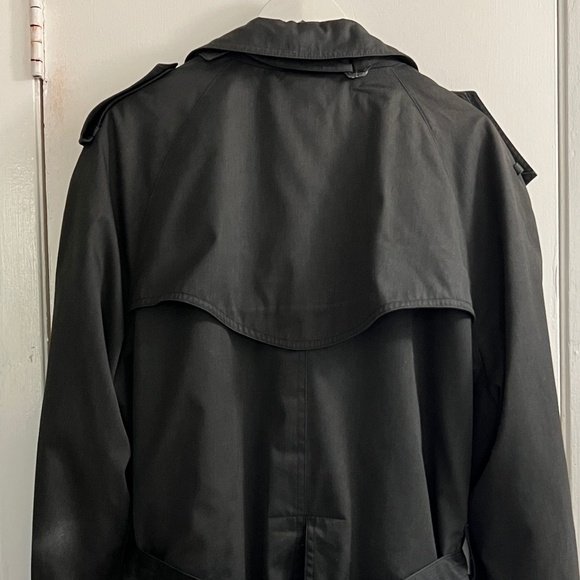 IZOD trench coat - Picture 6 of 8